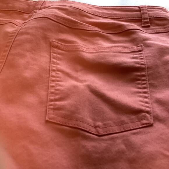 Woman Within Coral Clam Diggers, Shorts 20WP - Picture 9 of 10